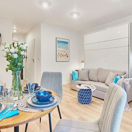 Golden Hour Apartments- Plac Slowianski 26 シフィノウイシチェ エクステリア 写真