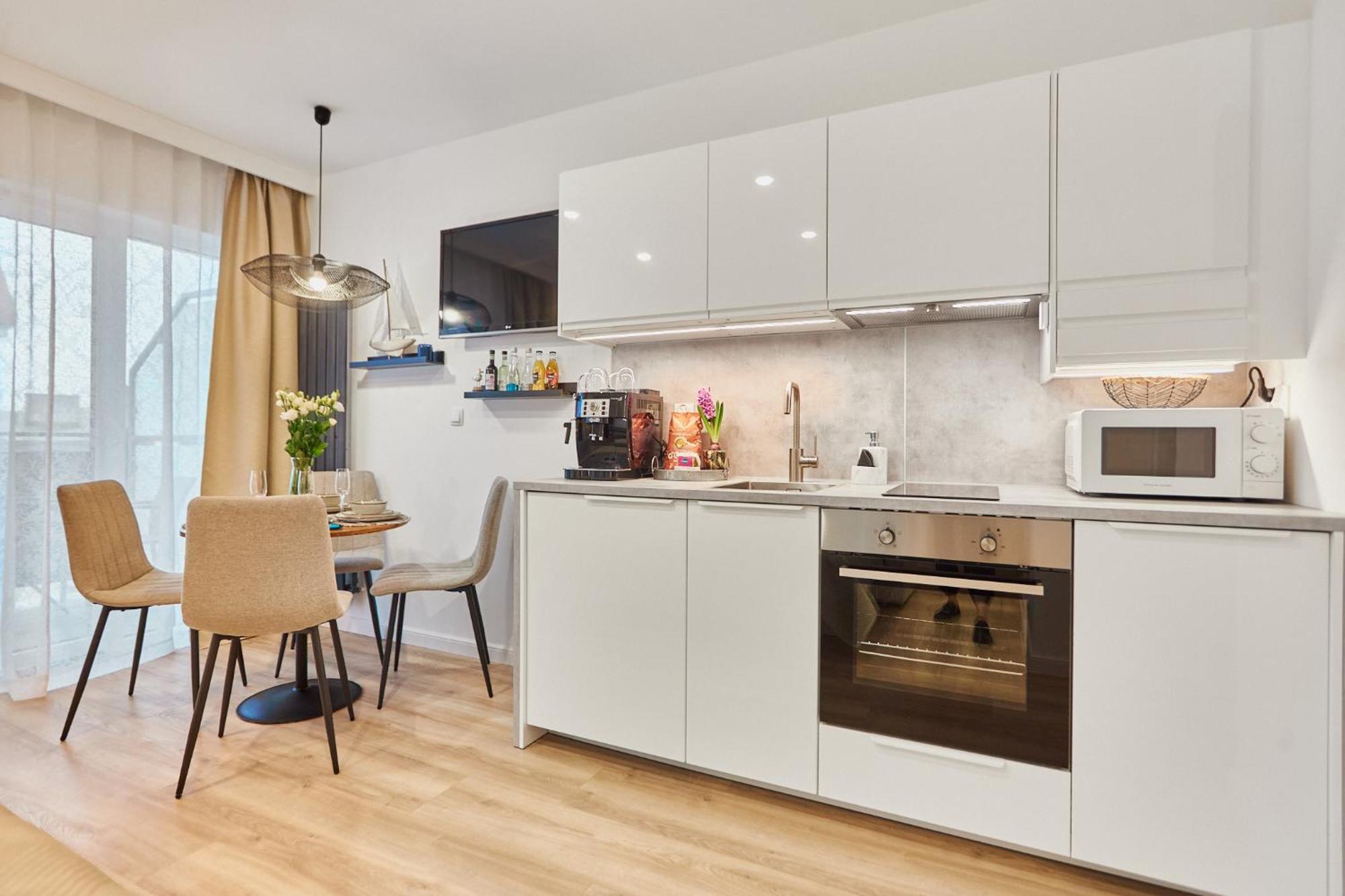 Golden Hour Apartments- Plac Slowianski 26 シフィノウイシチェ エクステリア 写真